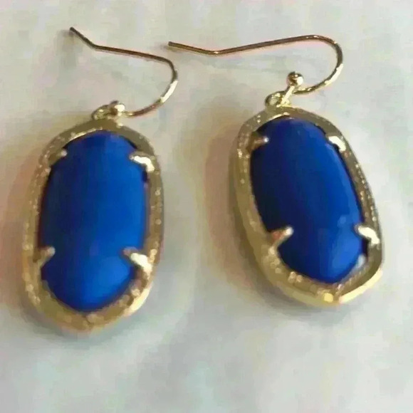 Macy’s new Earrings in navy - Picture 4 of 4
